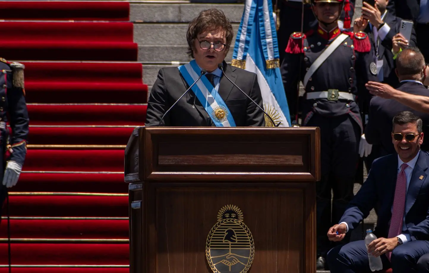 Argentine : Investi président, Javier Milei annonce un « choc » d’austérité budgétaire