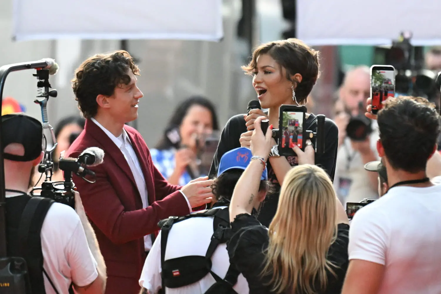 Zendaya et Tom Holland à Paris : les jeunes mariés très complices pour la promo de "Spider-Man Brand New Day"