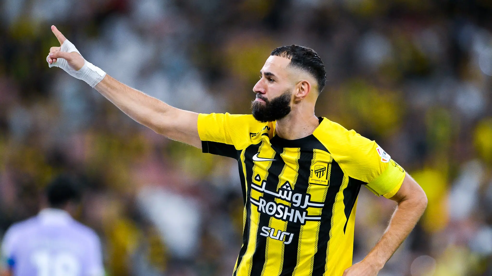 Mercato: Benzema envisage de prendre sa retraite pour revenir au Real Madrid, selon la presse espagnole