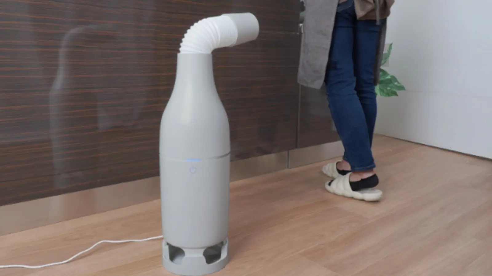 This Clever Japanese Gadget Could Keep You Cool Without Turning On The A/C
