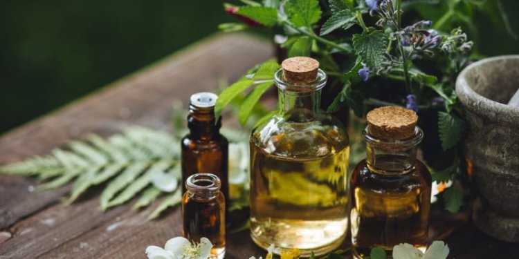 How to Choose Essential Oils for Aromatherapy Massage?